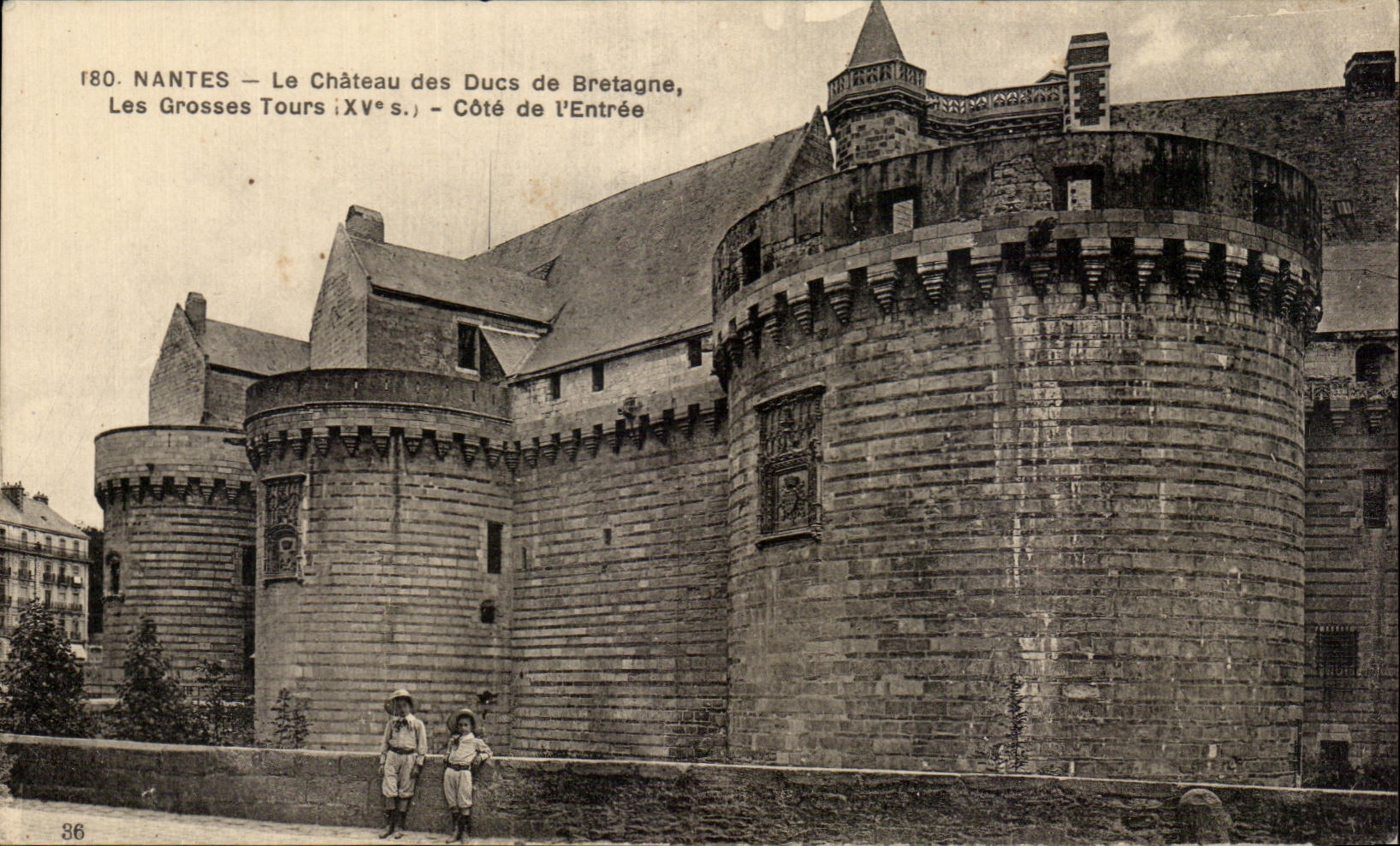 CPA Nantes the Castle of the Dukes of Brittany Grosses Tours