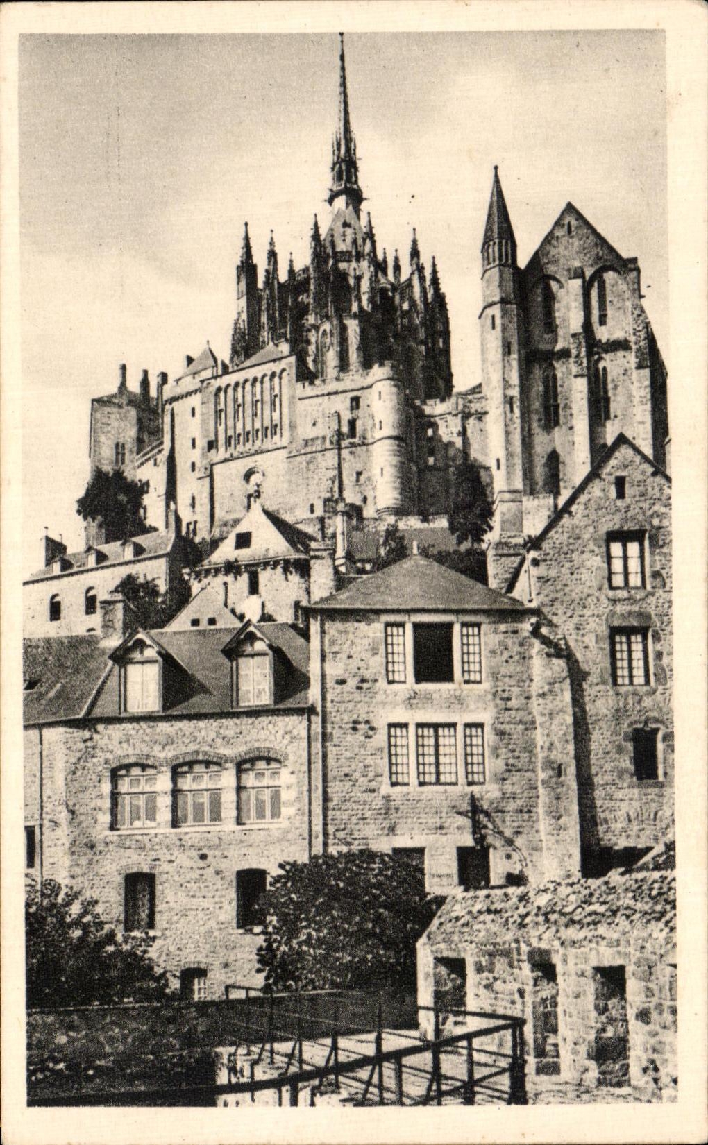 CPA Abbey Of the Mount St Michel seen of the Walls