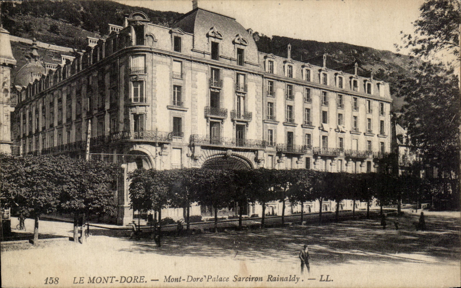 CPA the Mount Gilds Mount gilds Palace Sarciron Rainaldy