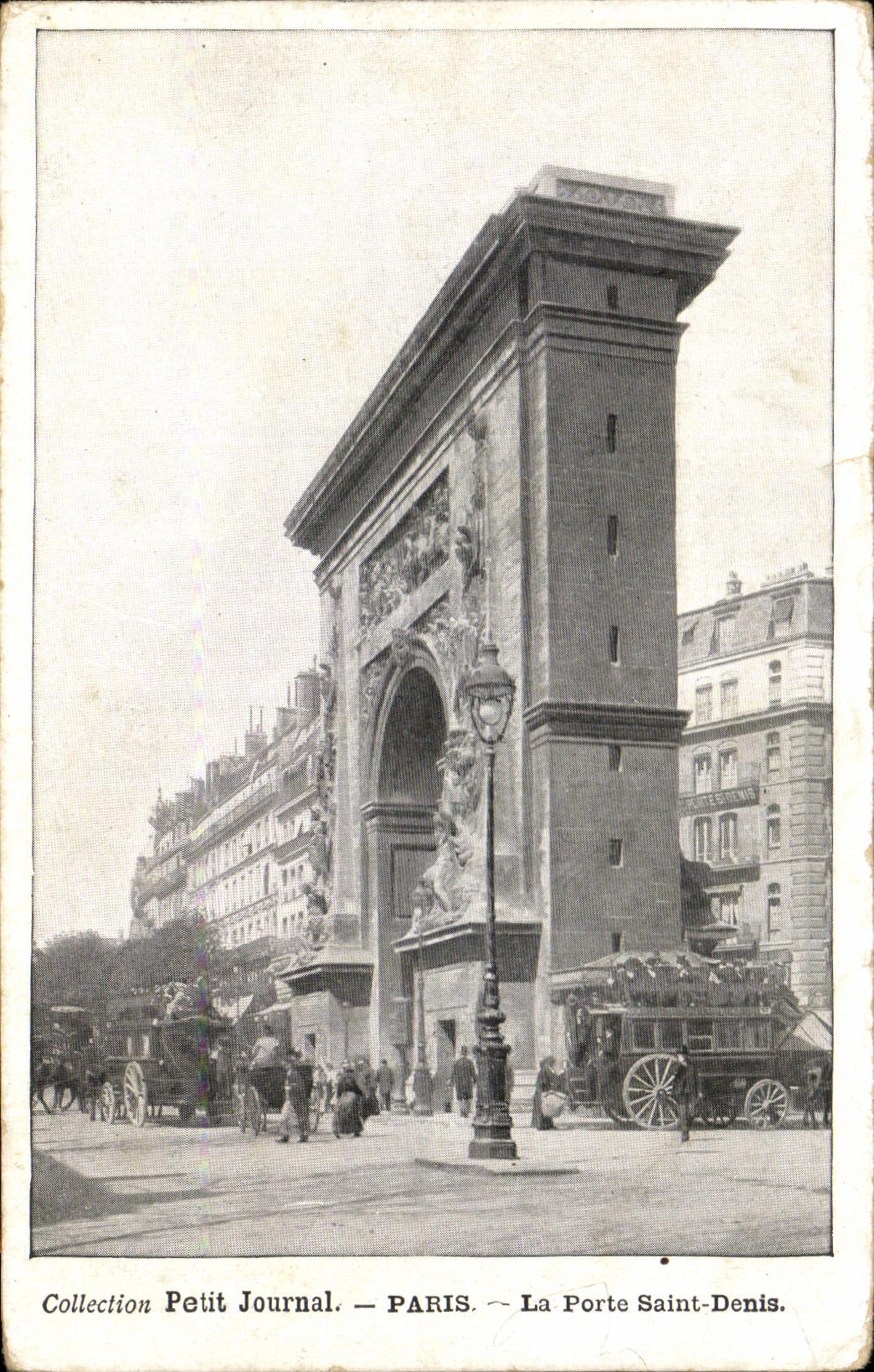 CPA Collectin small Paris Newspaper the door Saint Denis