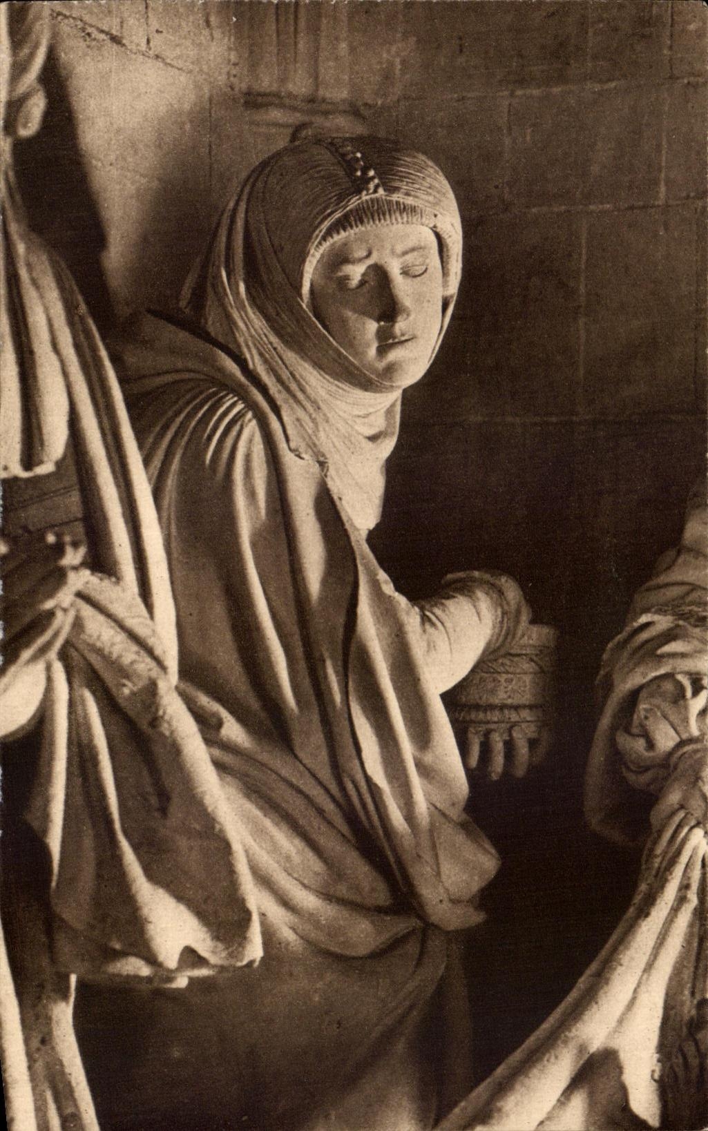 CPA the Saints De Solesmes Sainte woman with the Tomb