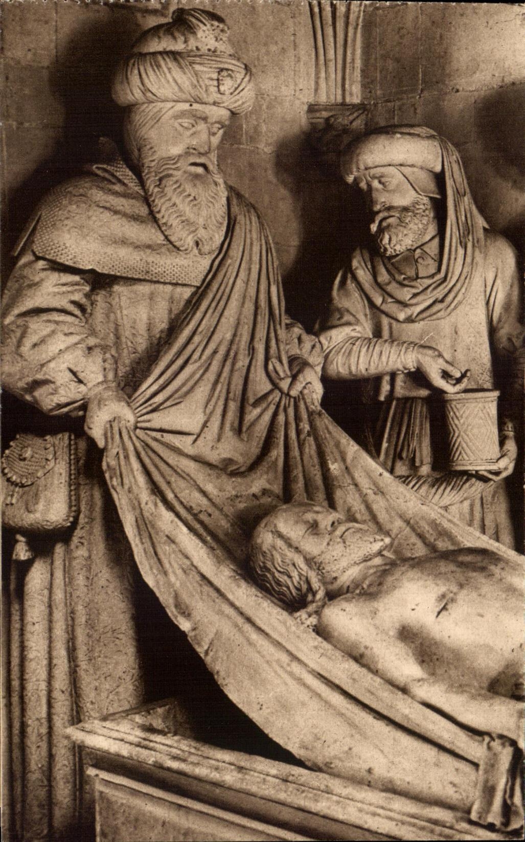 CPA the Saints De Solesmes Nicodeme and Joseph d' Arimathie with the setting with the tomb of Christ