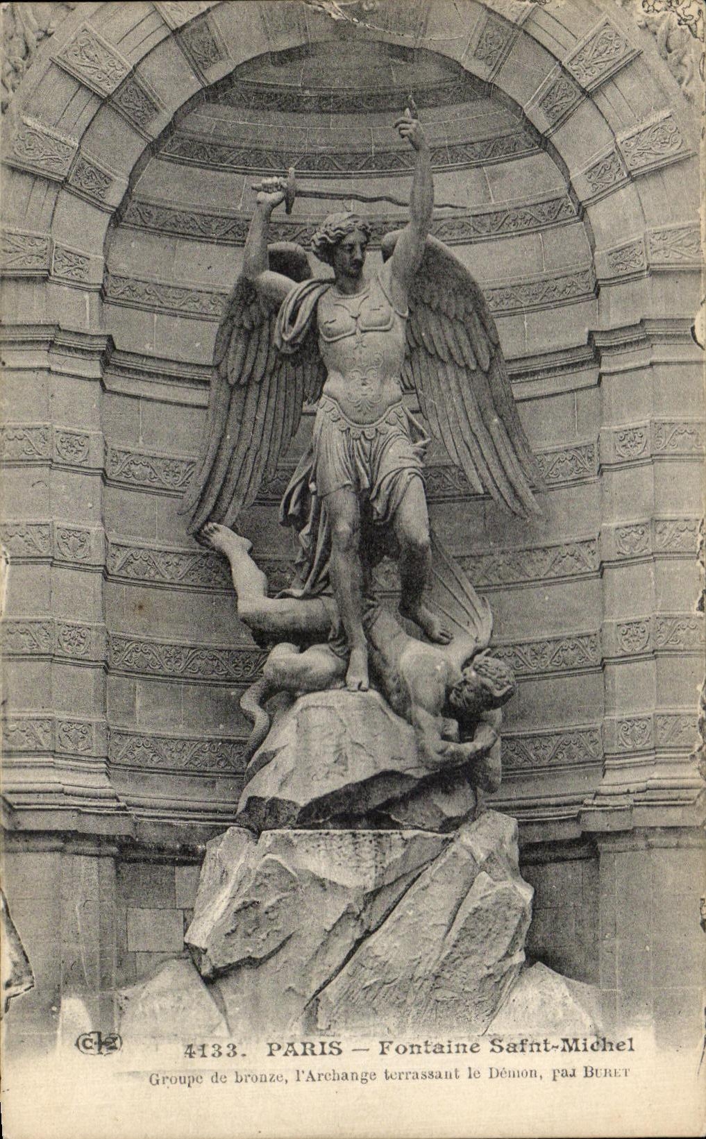 CPA Paris Fontaine Saint Michel Groups of Archange bronze