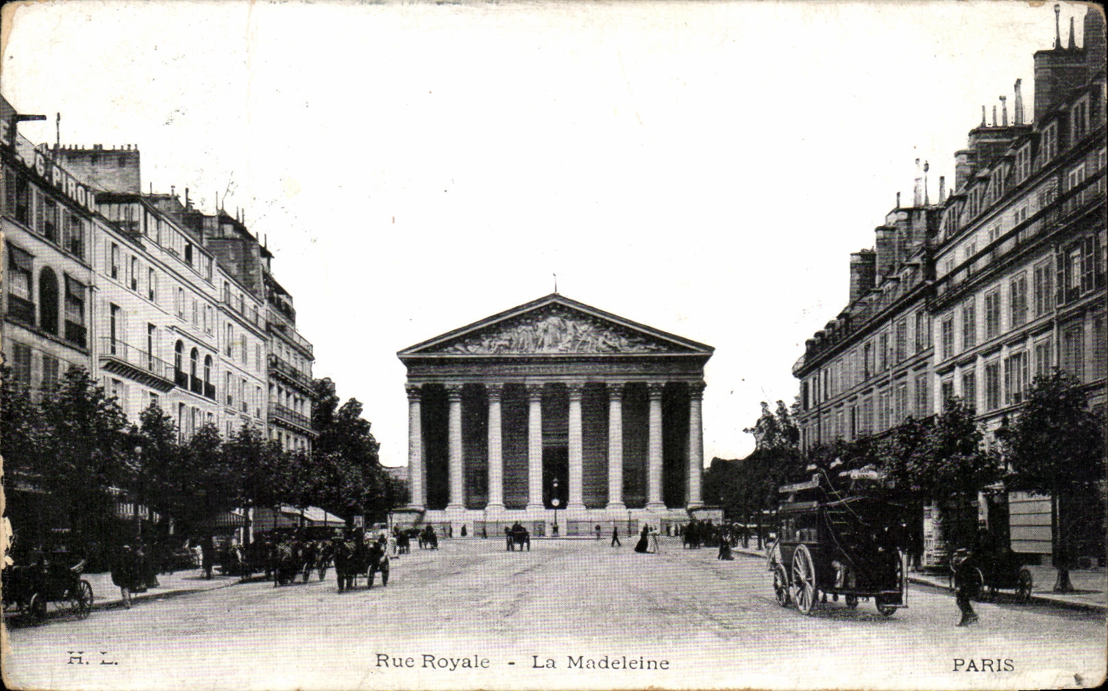 CPA Paris Royal Street the Madeleine