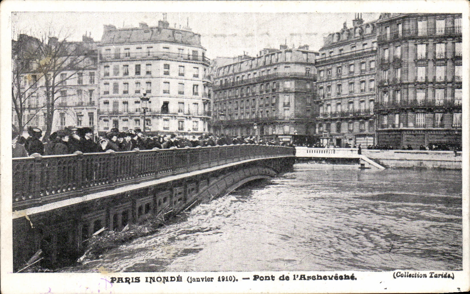 CPA Paris Inonde Pont de l'Archeveche Inondations 1910