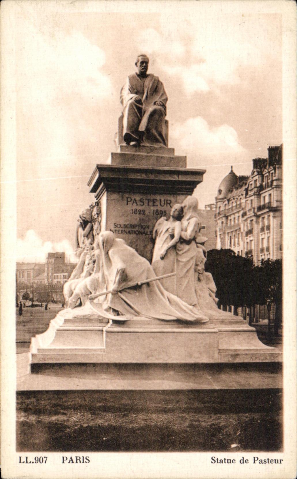 CPA Paris Statue of Pasteur