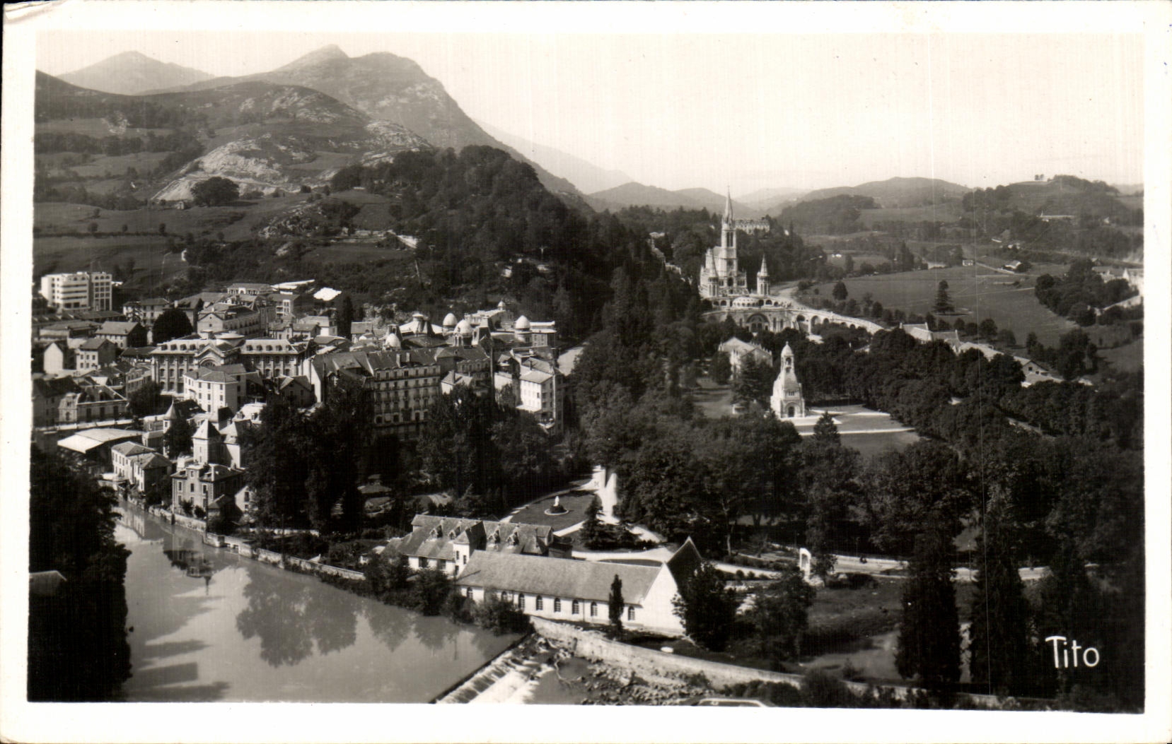 CPA Lourdes the Catch of the Cathedral Fort