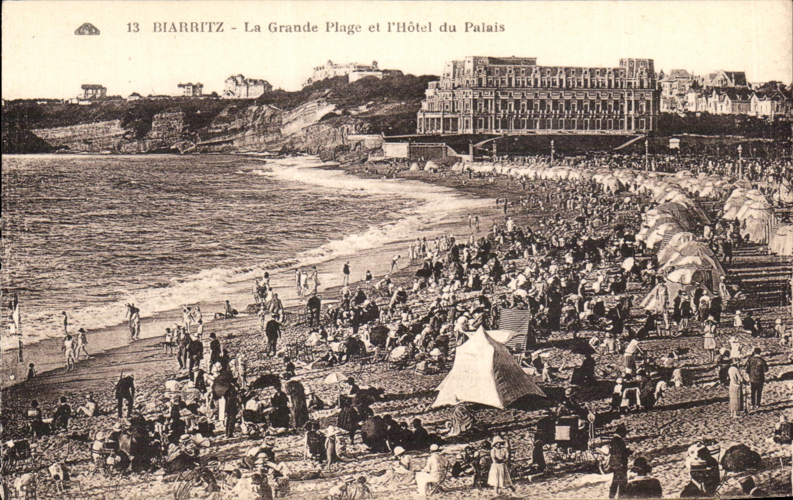 CPA Biarritz Le Grande Plage l'Hotel du Palais 