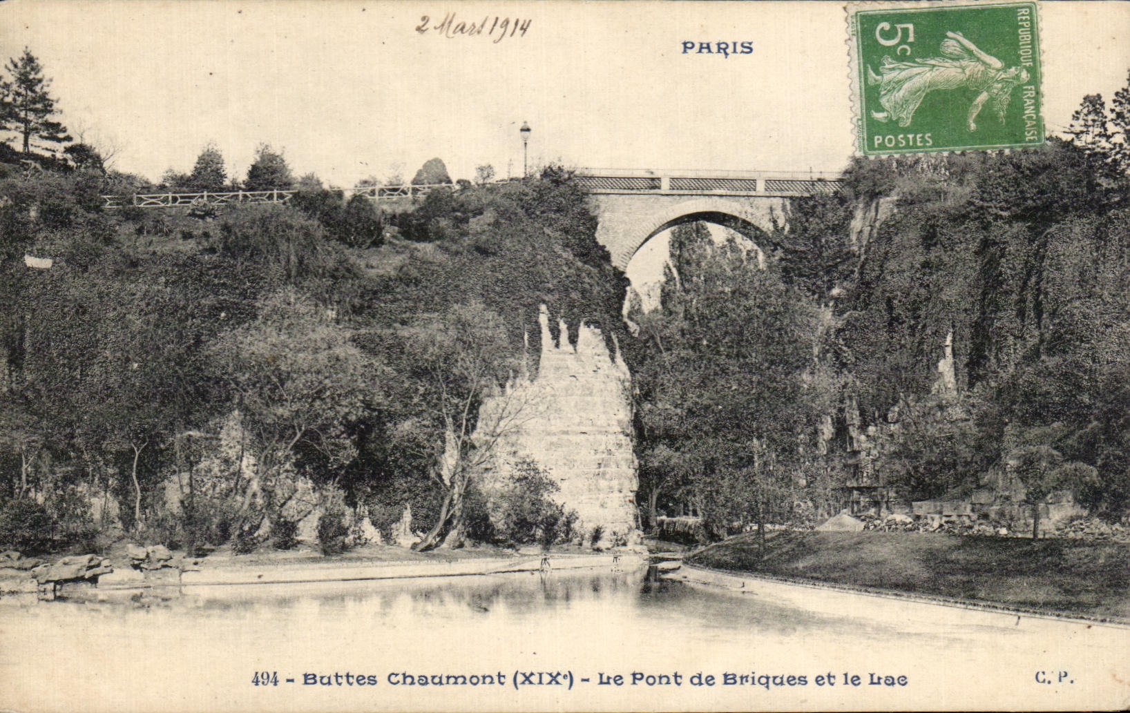 CPA Paris Chaumont Hillocks the brick bridge and the lake