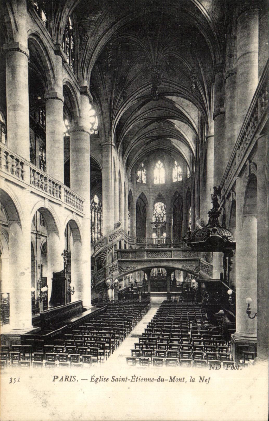 CPA Paris Church Saint Etienne of the Mount the Nave