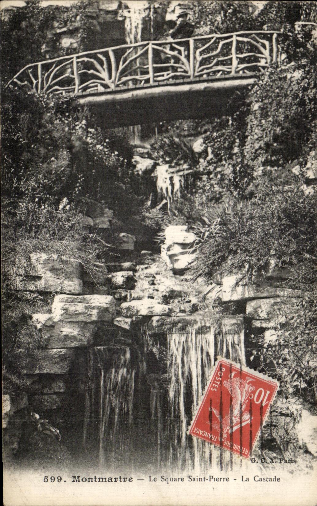 CPA Montmartre the Public garden Saint Pierre the Cascade