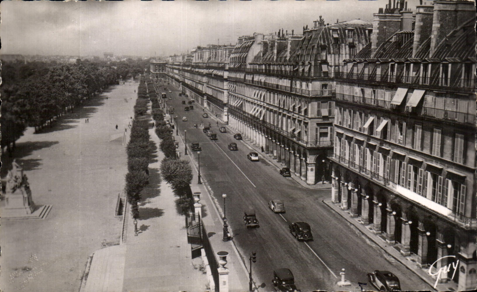 CPA Paris Et Ses Merveilles Rue de Rivoli et jardin des Tuileries