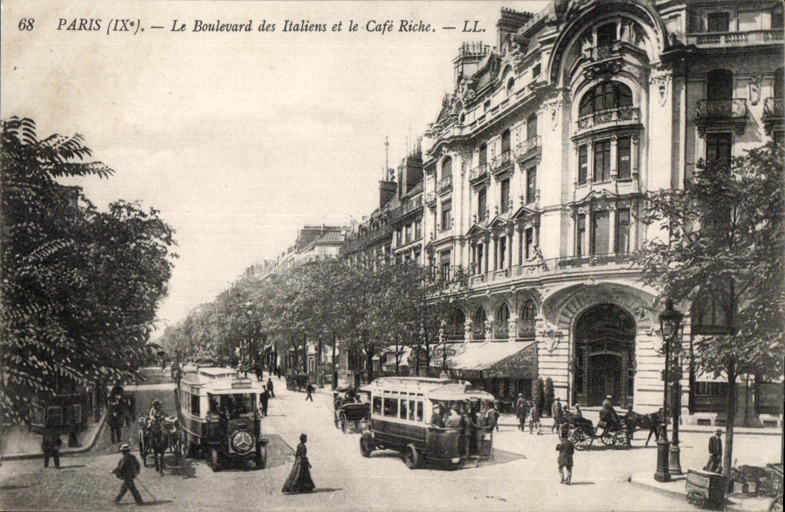 CPA Paris Le Boulevard des Italiens et le Cafe Riche