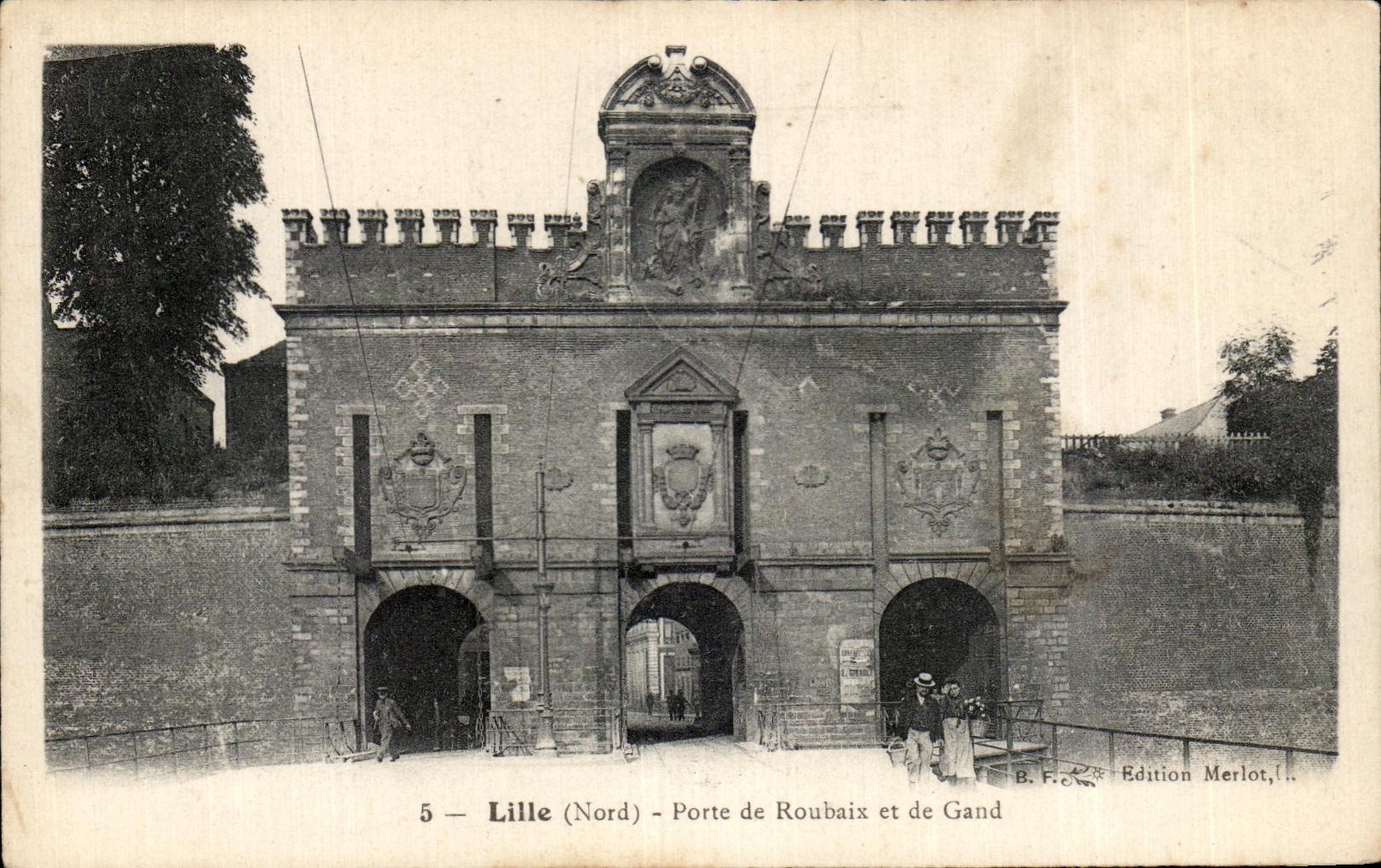 CPA Lille Gate Of Roubaix And Ghent