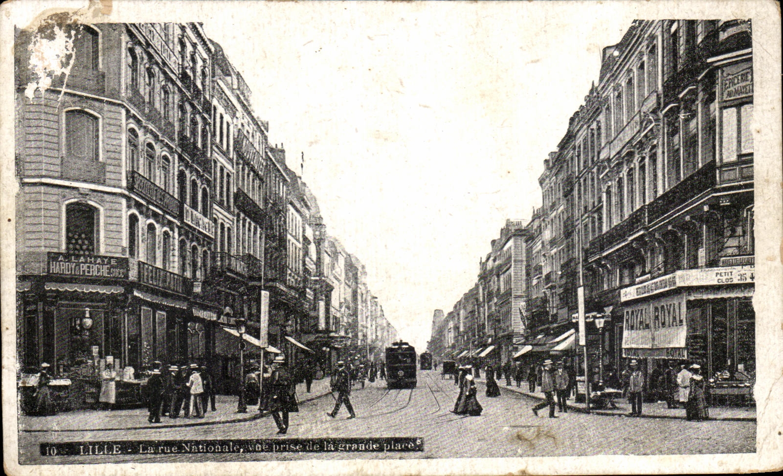 CPA Lille the national street seen from of the great place