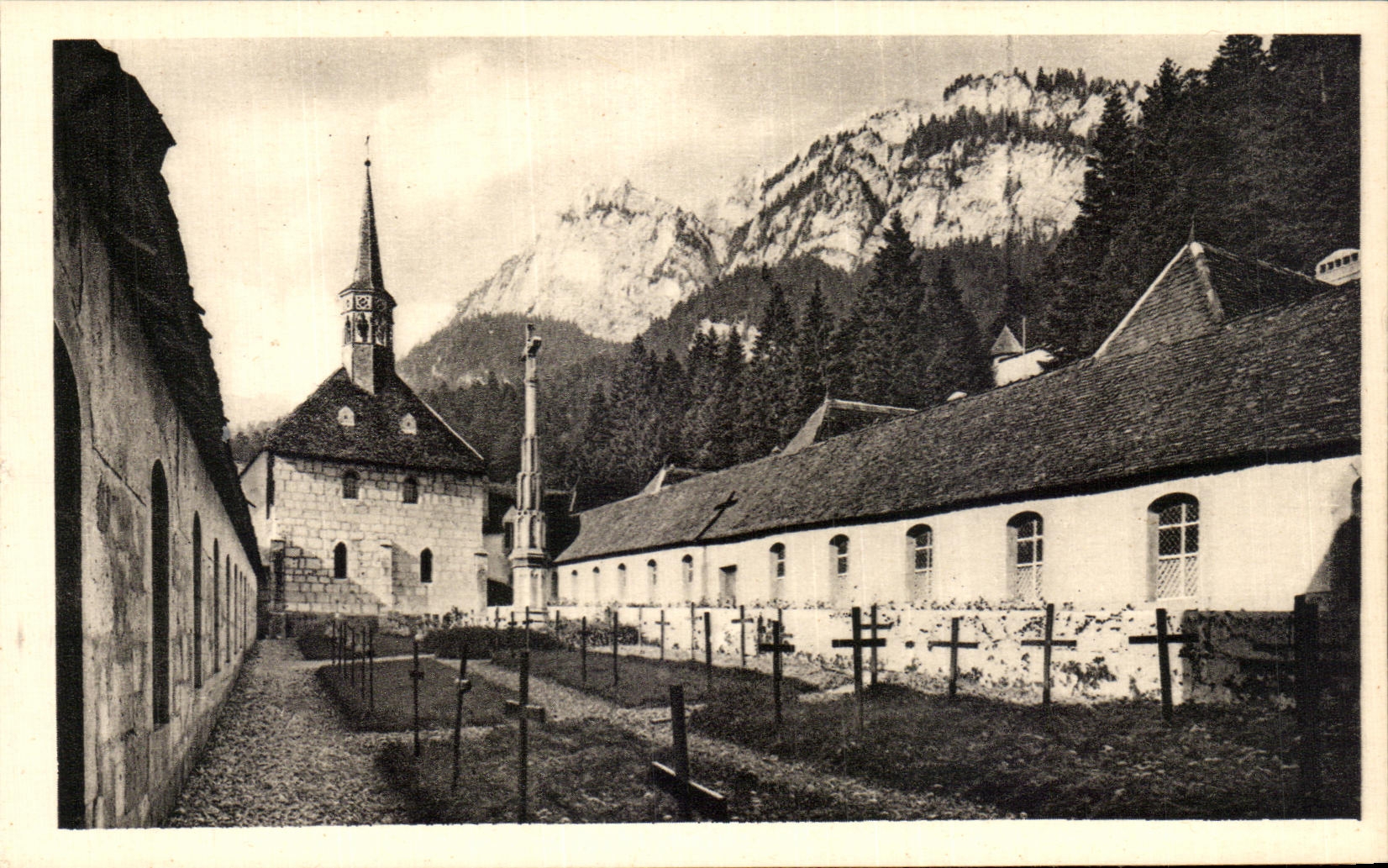 CPA Monastere De La Grande Chartreuse Le Cimetiere
