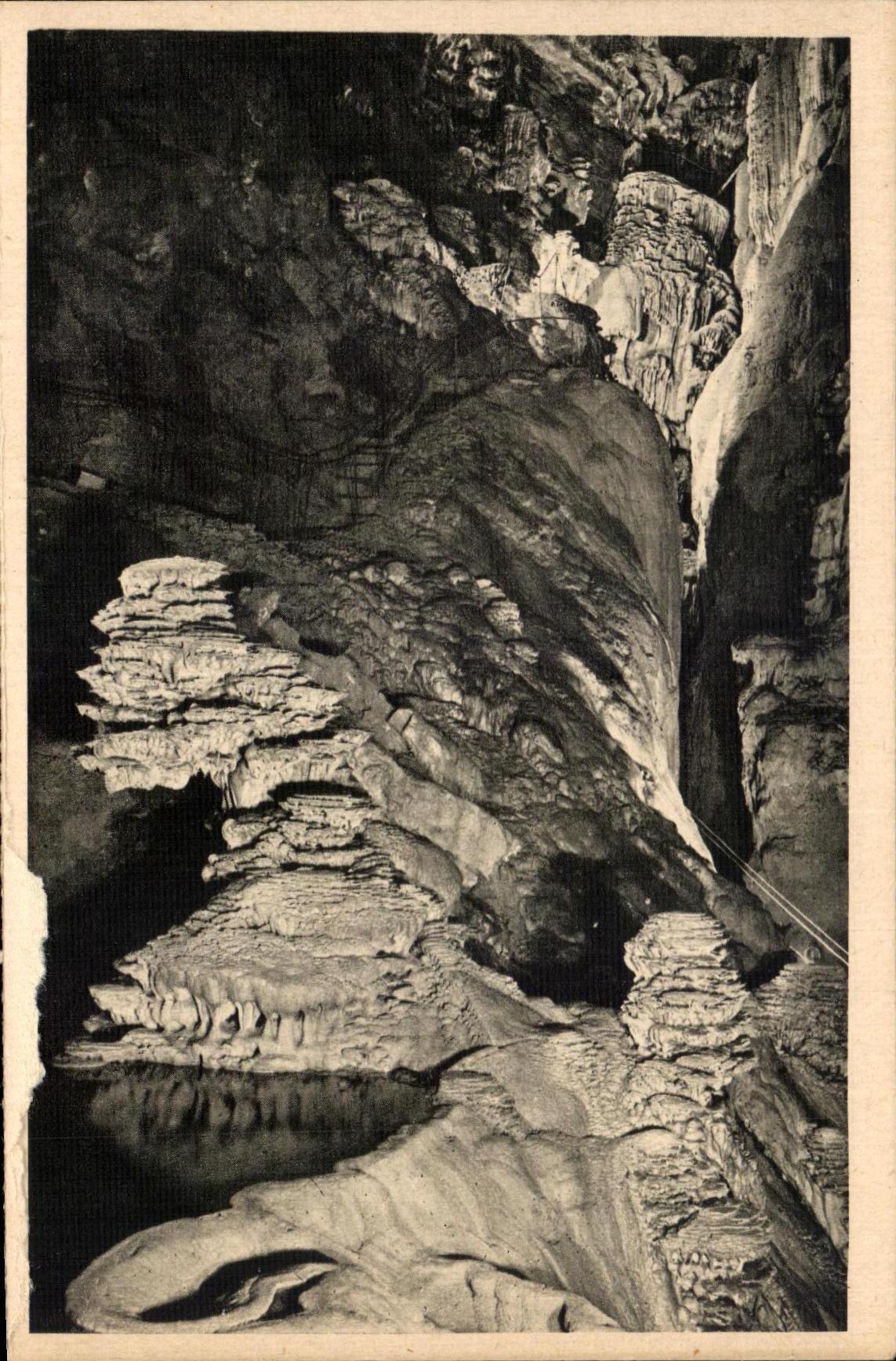 CPA Le Lot Illustre Padirac Lac suspendu et Grand Dome