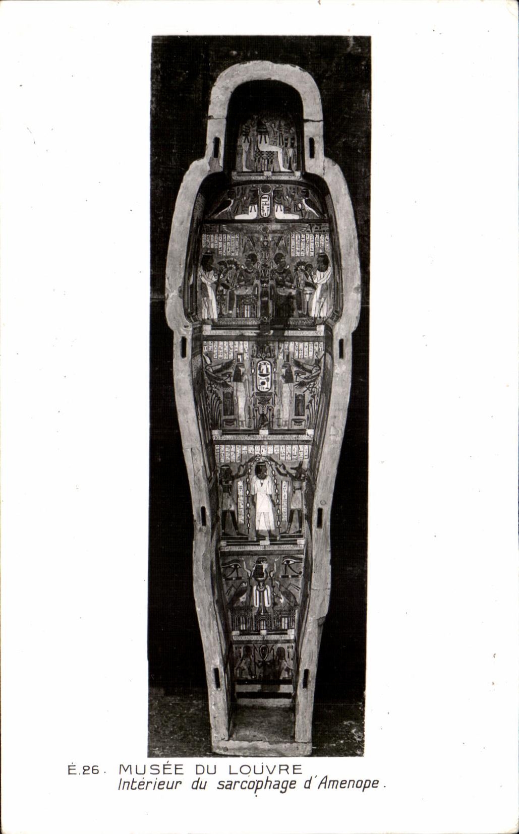 Museo interior de CPSM del Louvre del sarcofago de Amenope Egipto Egipto