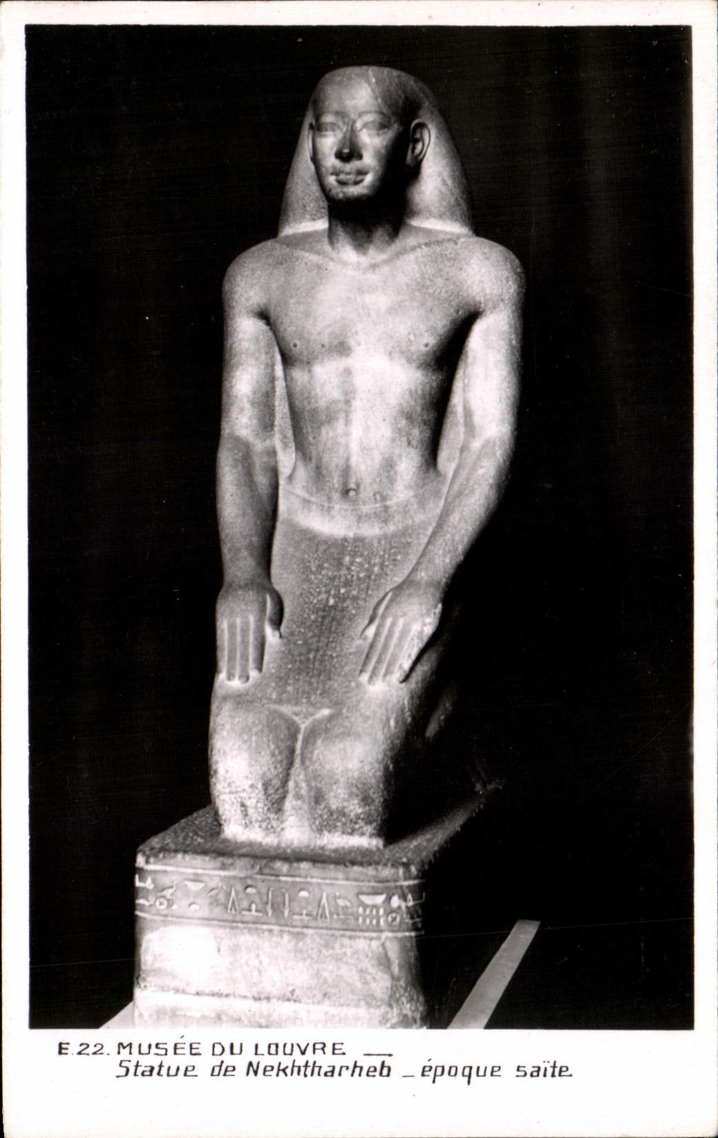 Museo de CPSM de la estatua del Louvre del saite Egipto Egipto del tiempo de Nekhtharheb
