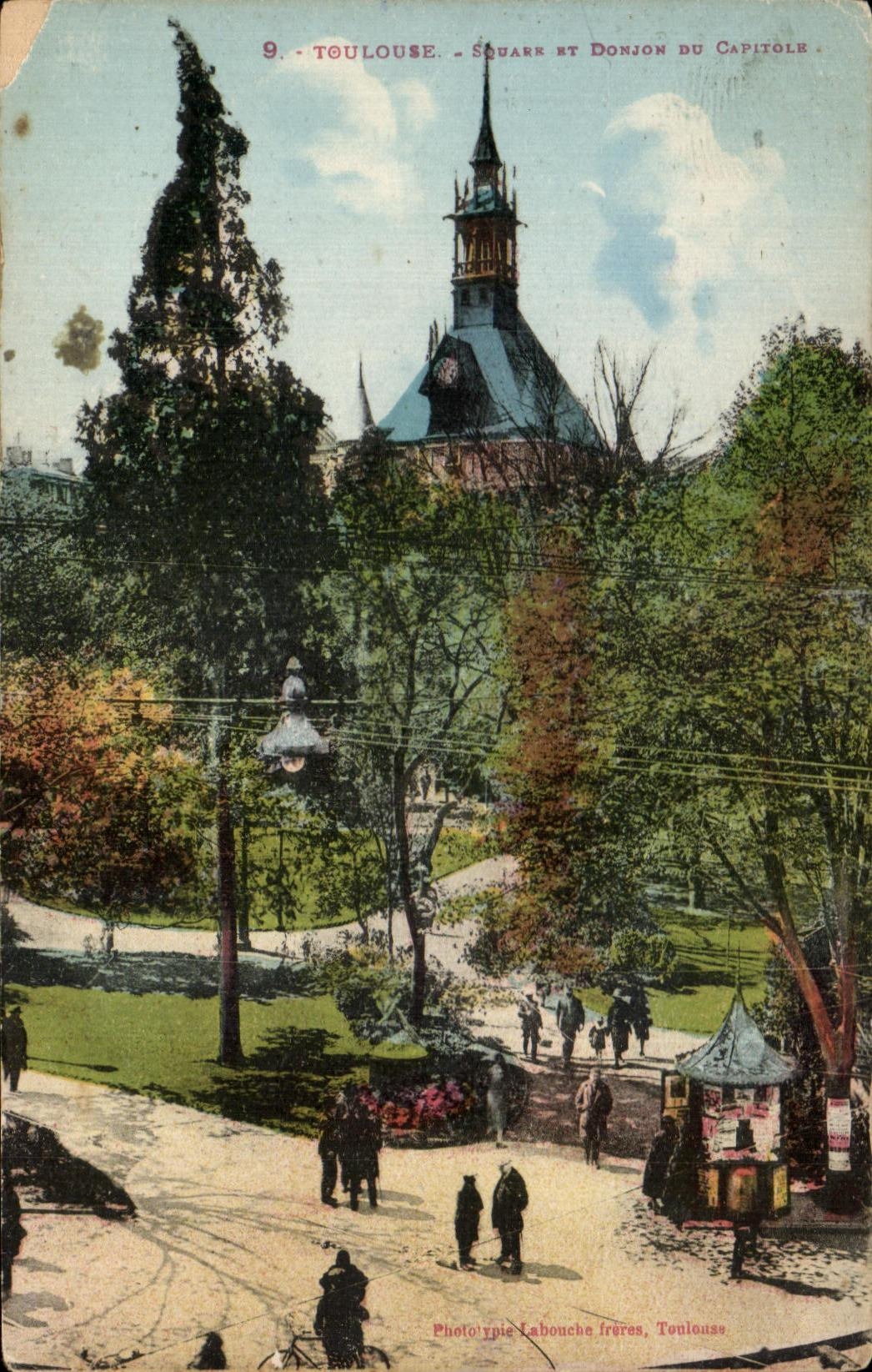 CPA Toulouse Square Et Donjon Du Capitole