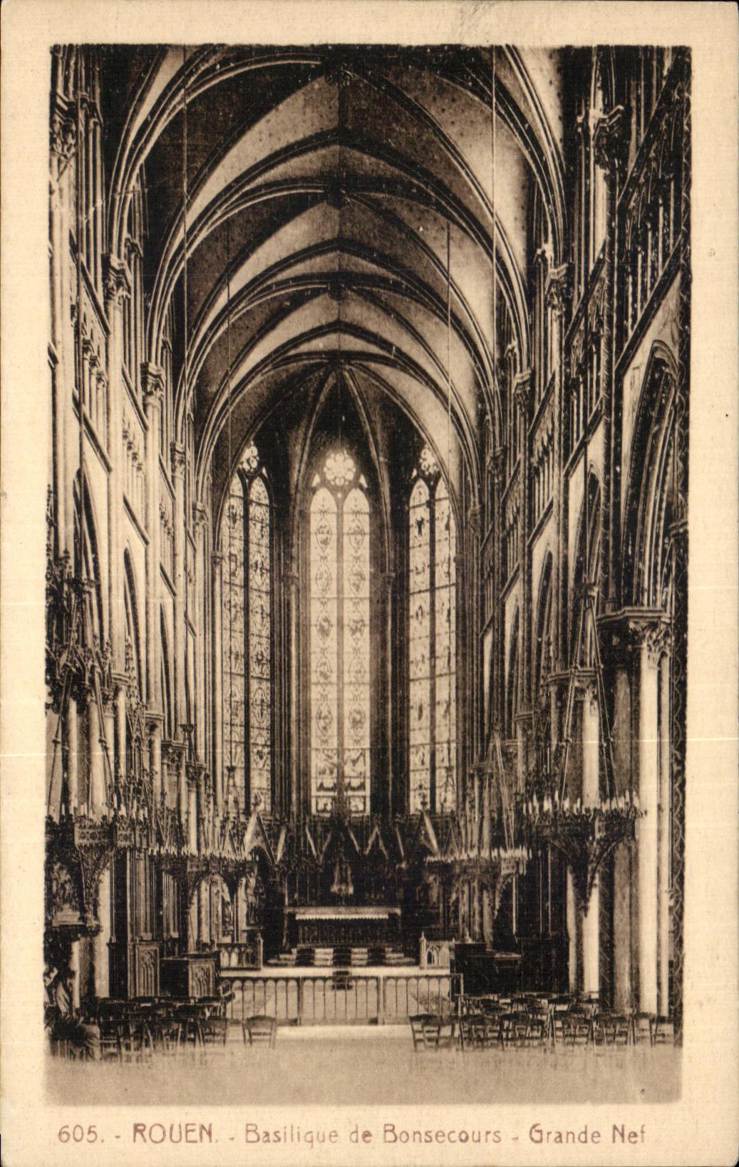 CPA Rouen Basilica of Large Bansecours Nave