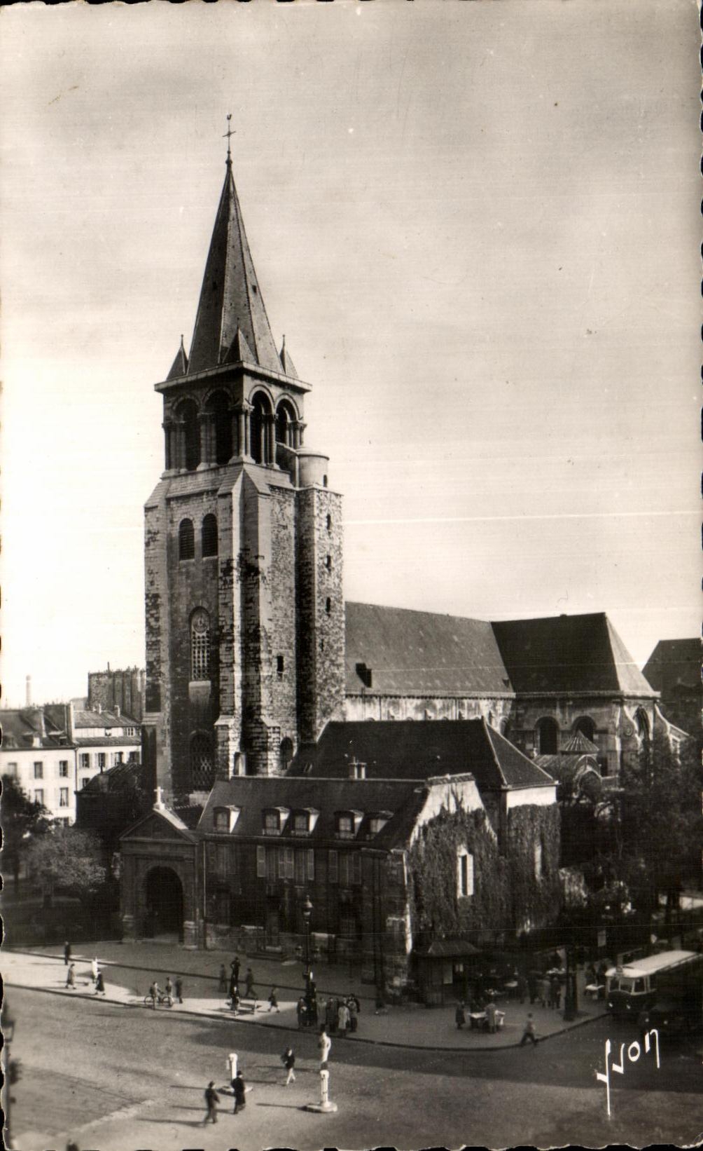 CPA Yvon Paris While Strolling Saint Germain of Near