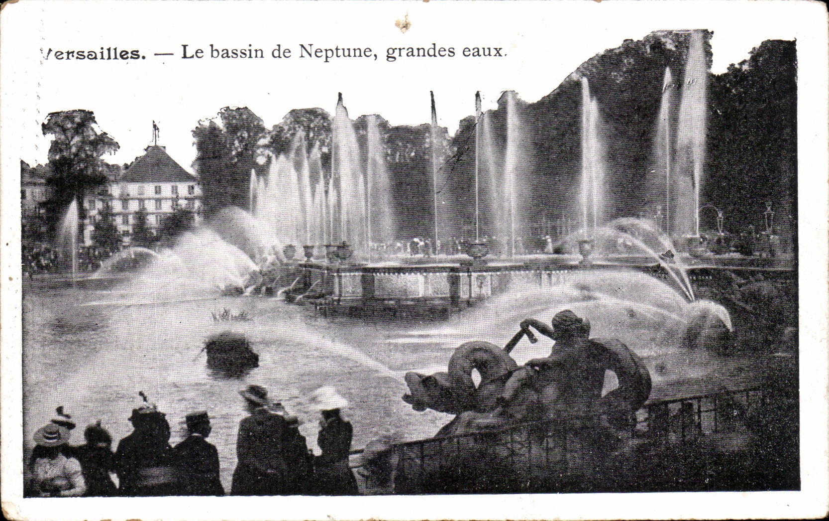 CPA Versailles Le bassin de Neptune grandes eaux