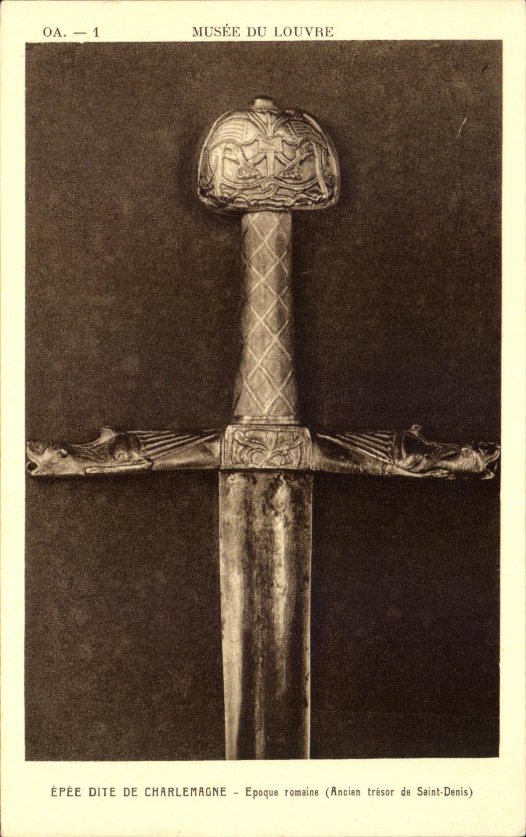 CPA Epee Dite De Charlemagne Epoque romaine Musee du Louvre Paris