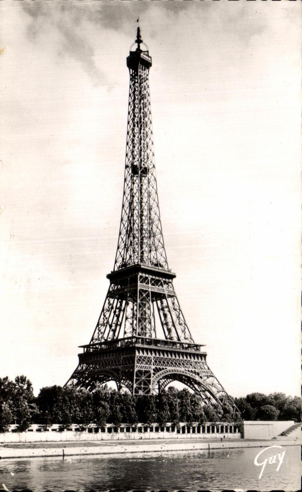 CPSM Paris Et Ses Merveilles La Tour Eiffel Vue de l'avenue de New York