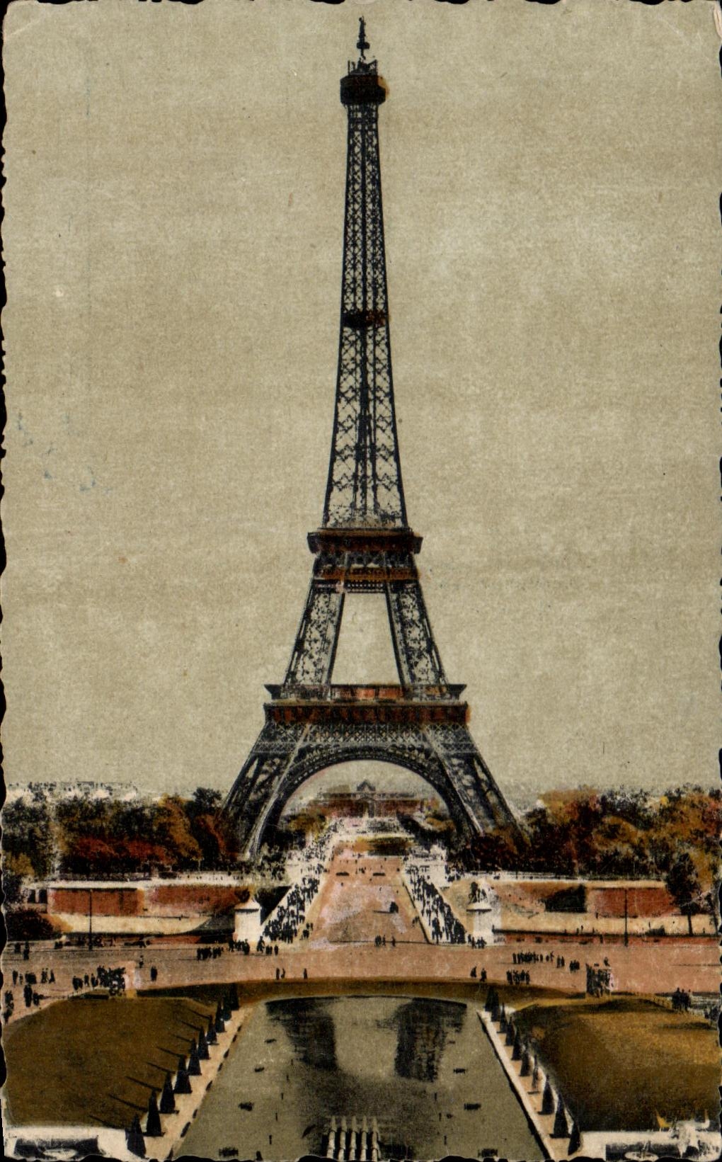 CPA Paris et ses Merveilles La tour Eiffel vue du palais de Chaillot