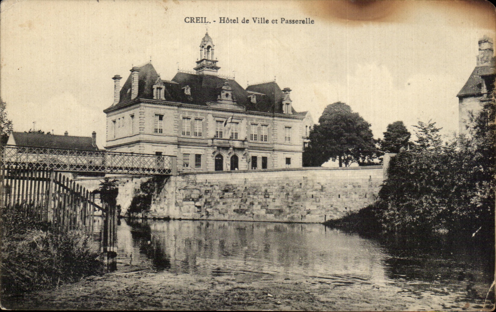 CPA Creil Hotel de ville et Passerelle