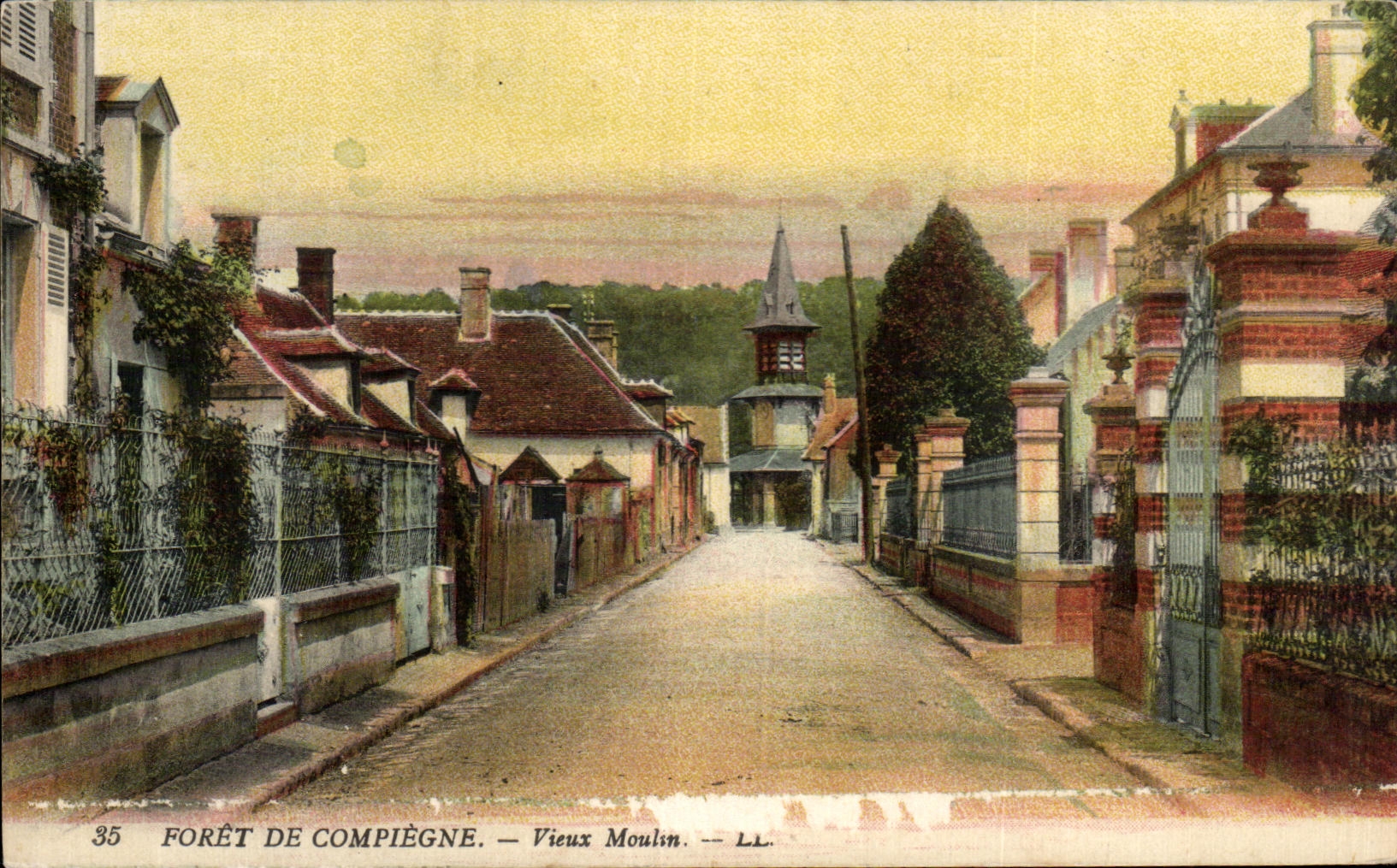 CPA drill Of Compiegne Old Mill