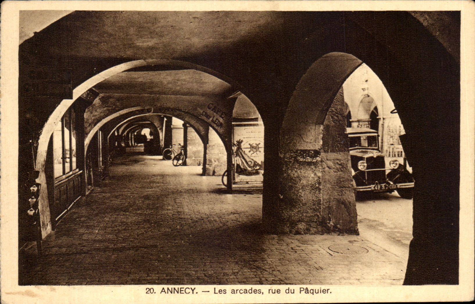 CPA Annecy the arcades street of Automobile Paquier