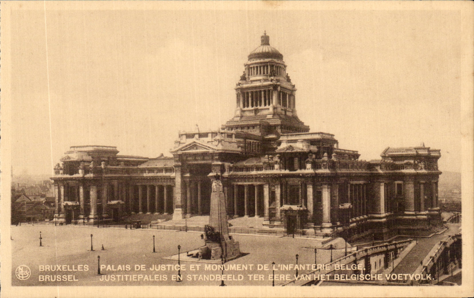 Monumento de And de las cortes de ley de CPA Brussels de la infanteria belga