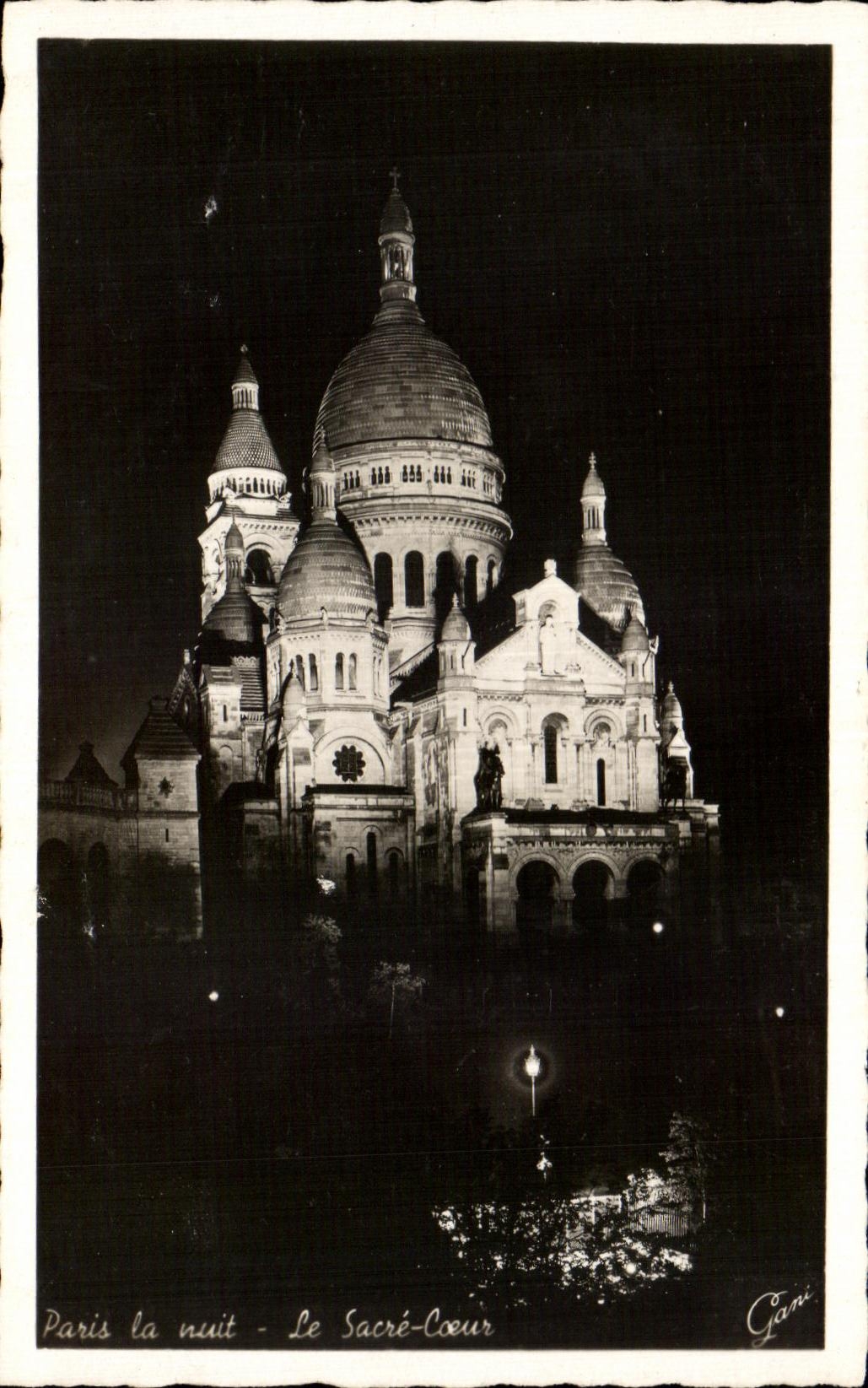 CPA Paris La nuit Le Sacre coeur Montmartre