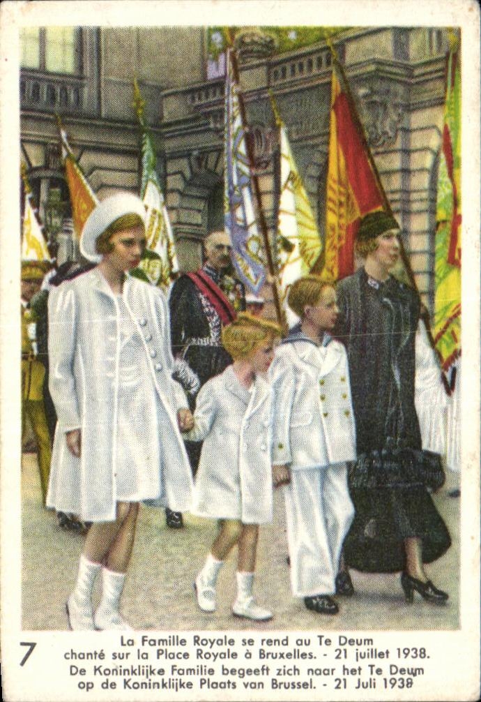 Image the Royal family goes to Te Deum sings on the Royale place has Brussels