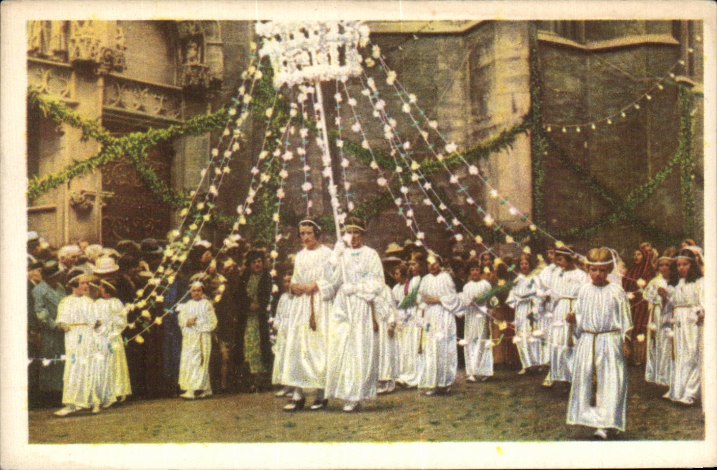 Image Collection of Folklore Belgian Dimensions of gold Huy the procession of the marital festivals the rain of pinks