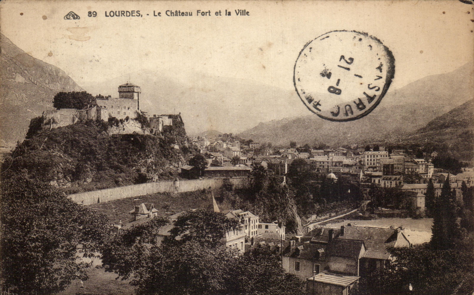 CPA Lourdes Le Chateau Fort et la Ville