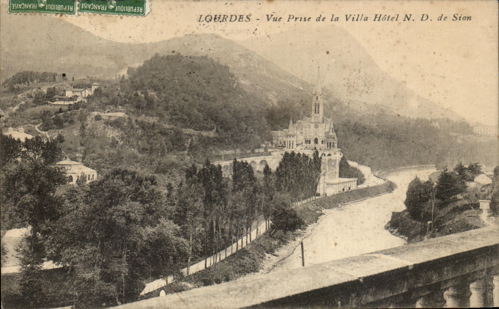 CPA Lourdes Vue Prise de la Villa Hotel ND de Sion