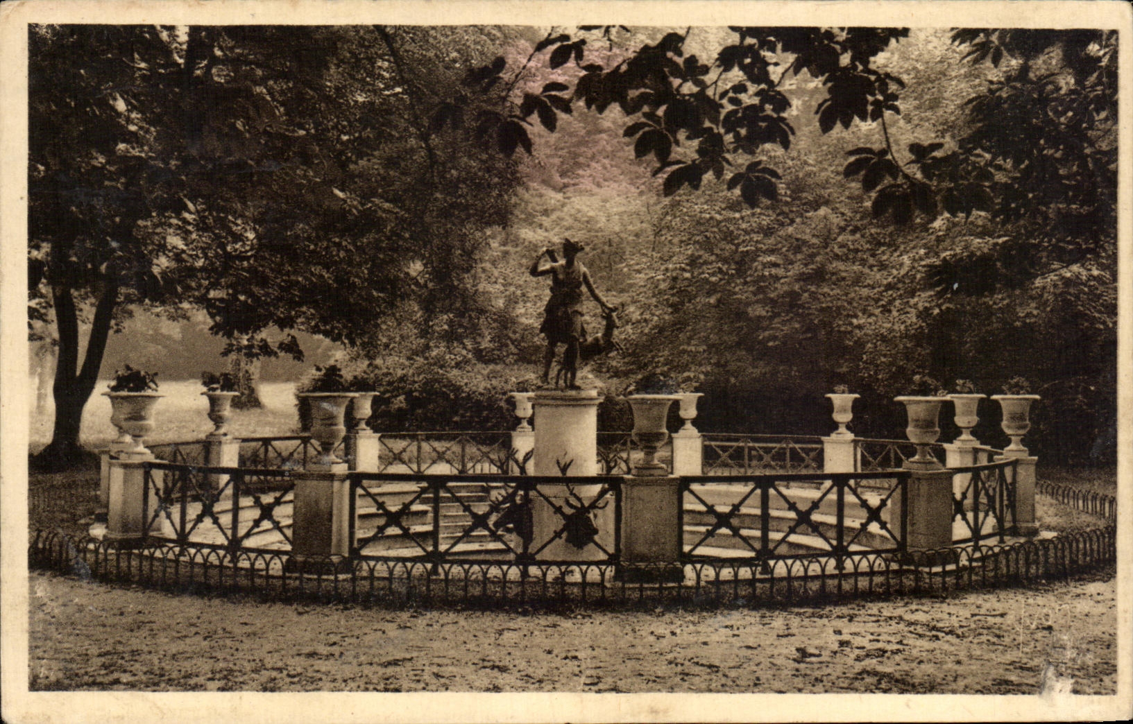 CPA Fontainebleau Jardins du palais Fontaine de Diane