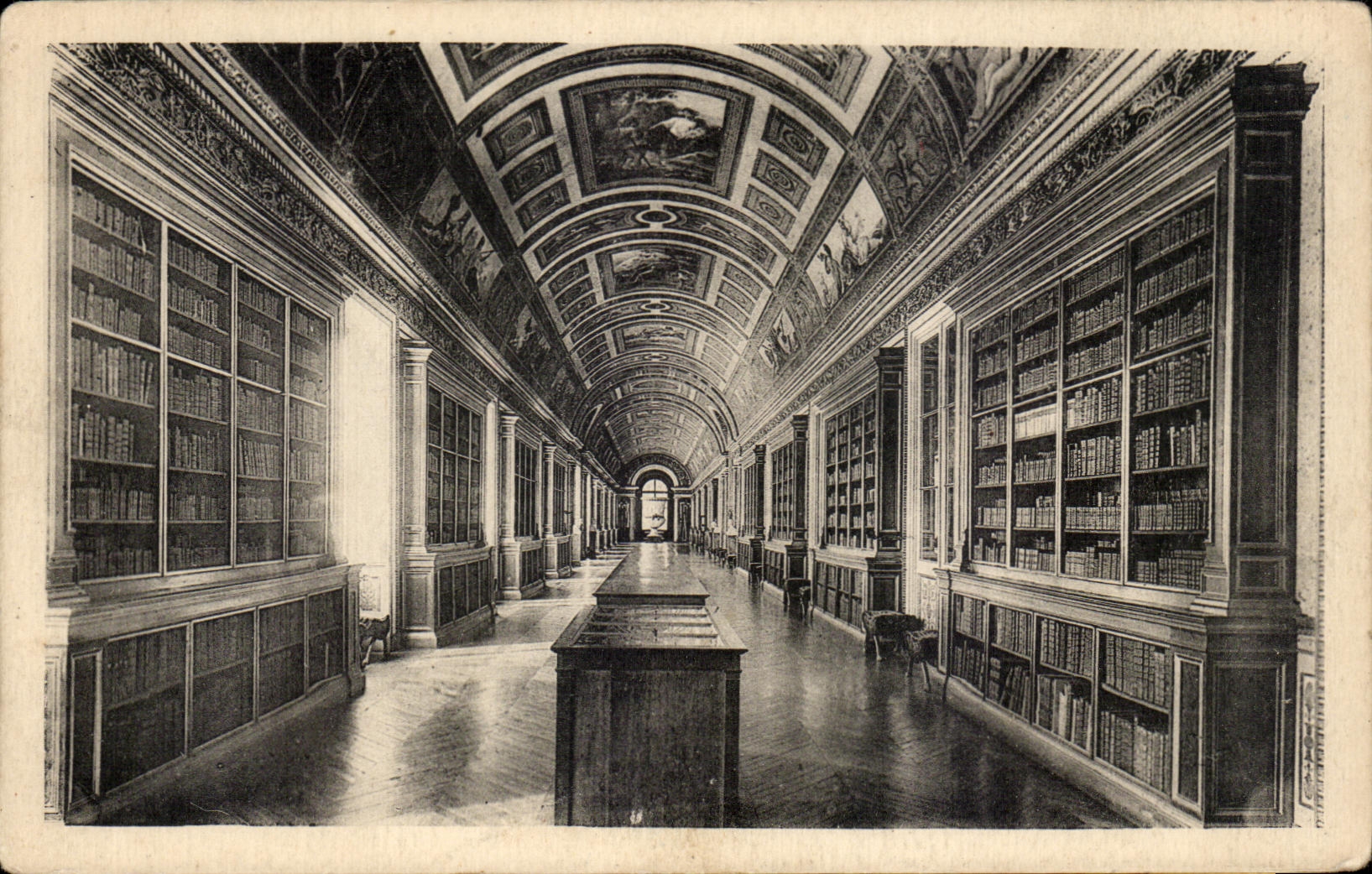 CPA Fontainebleau Palais Bibliotheque Galerie de Diane