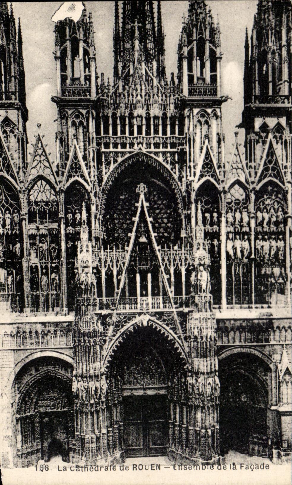 CPA the Cathedral of Rouen Together of the Frontage
