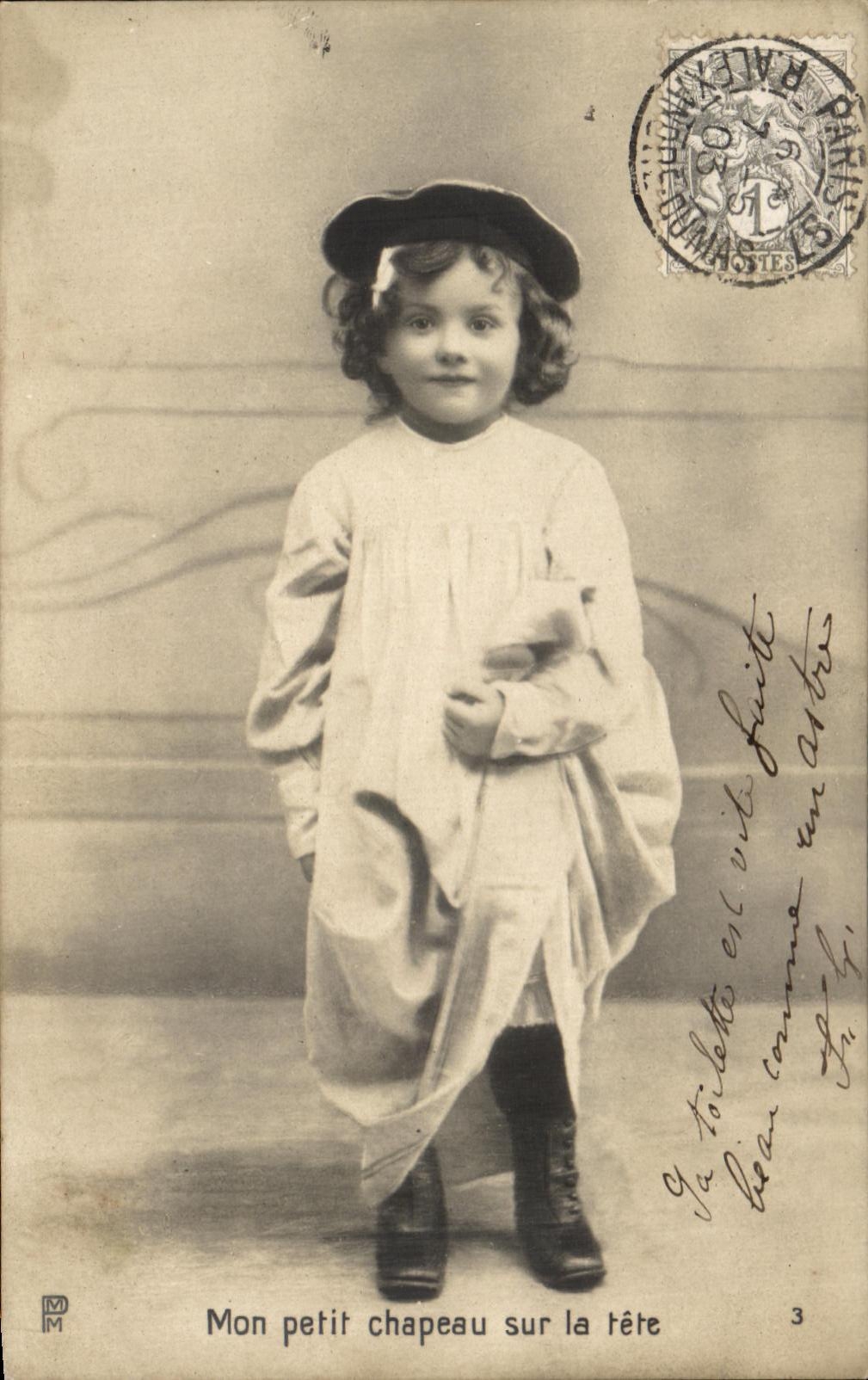 CPA Fantaisie Enfant Mon petit chapeau sur la tete