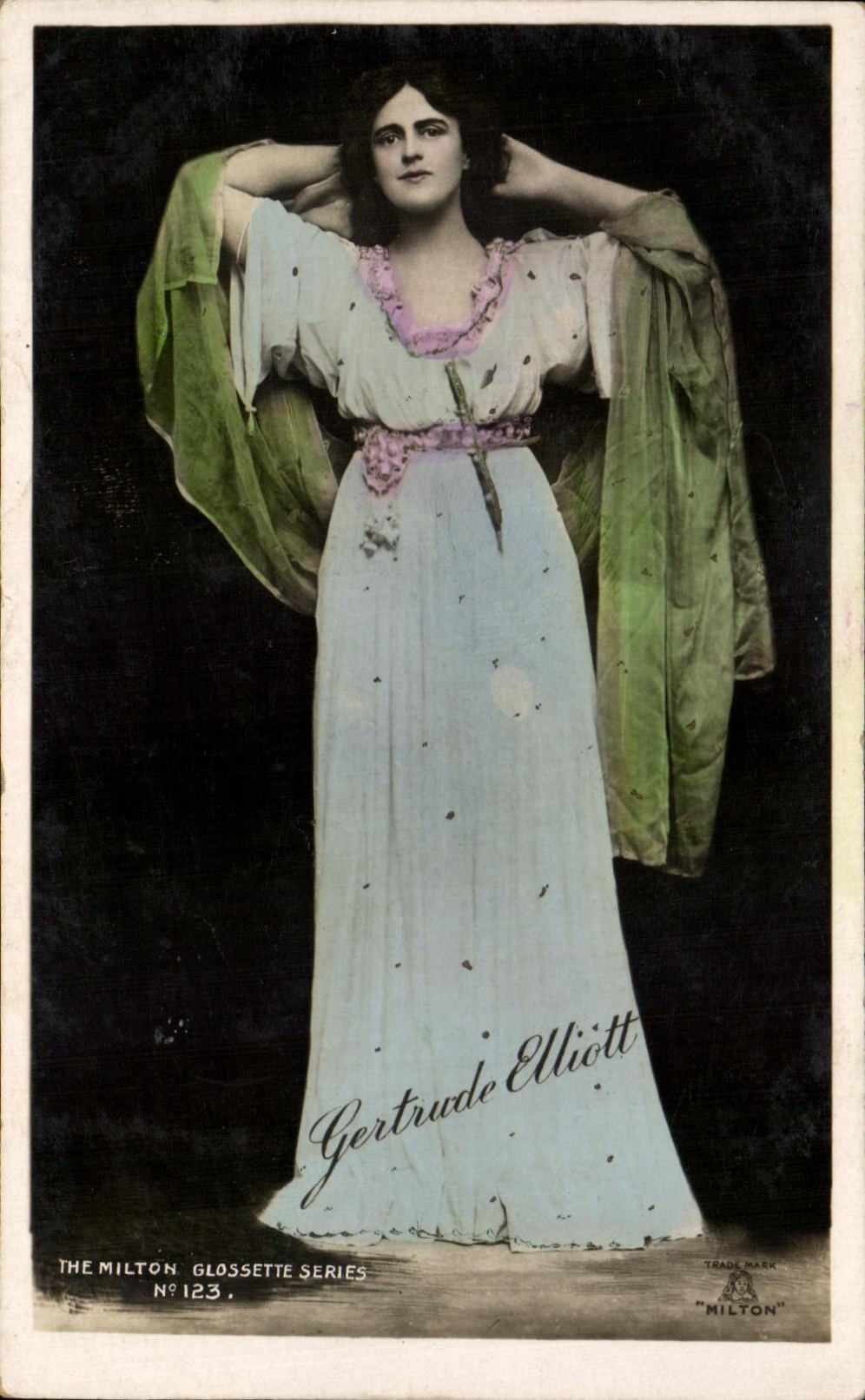 CPA Fantaisie Femme Gertrude Elliott