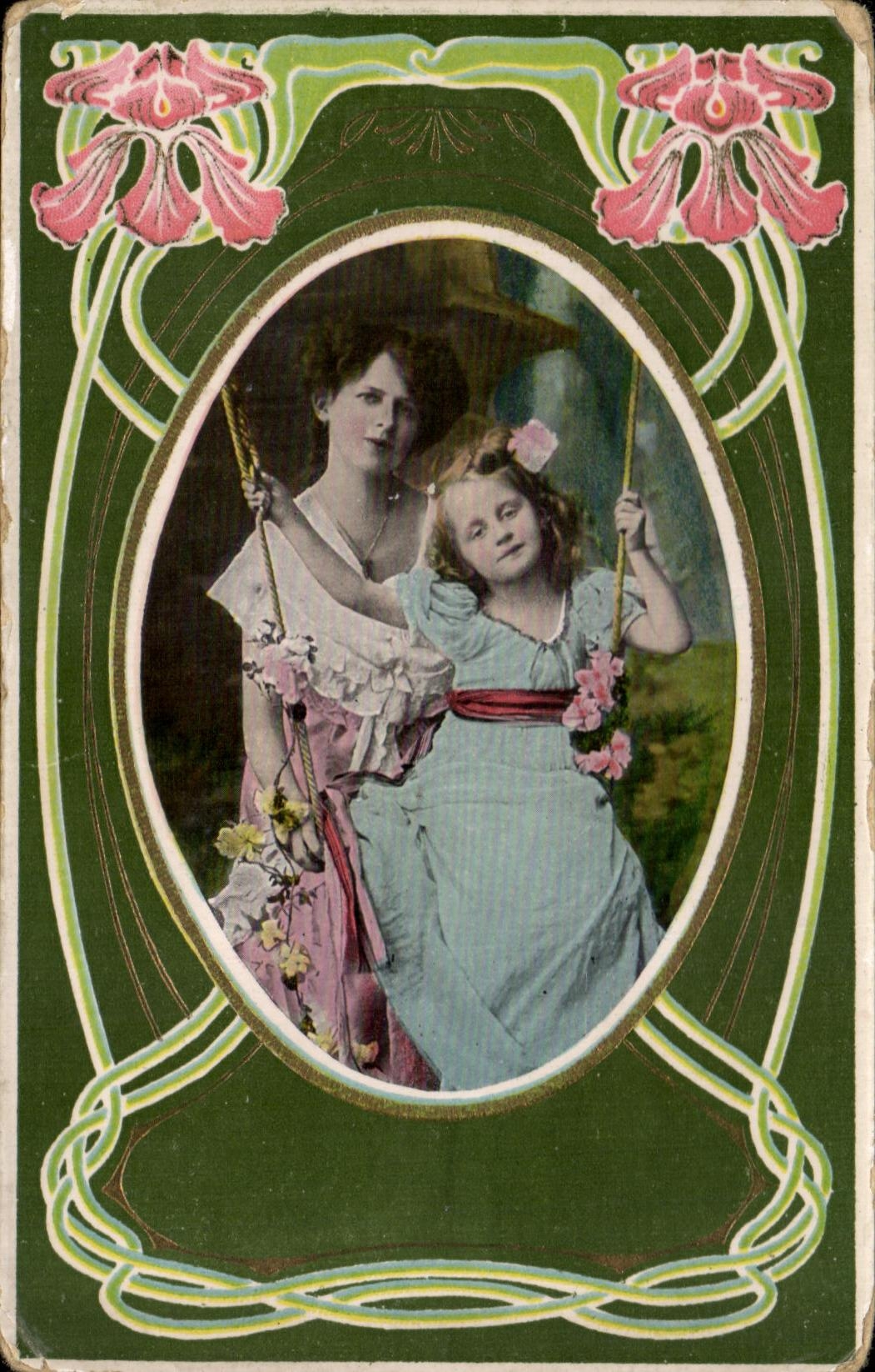 CPA Fantaisie Femme et enfant Balancoire 