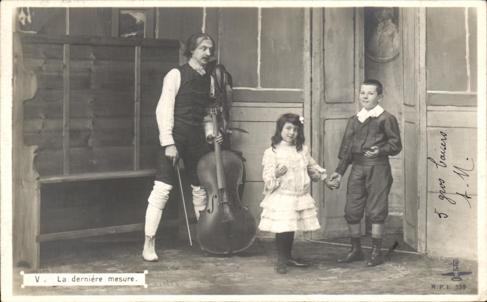 CPA Fantaisie Le maitre a danser Enfants Violoncelle 