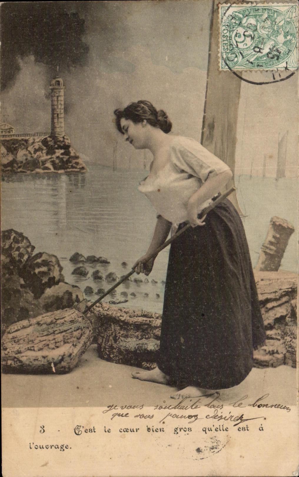 CPA Fantaisie Femme Yvonne la jolie Paimpolaise Paimpol