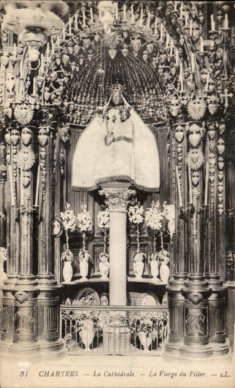 CPA Chartres La Cathedrale La Vierge du Pilier