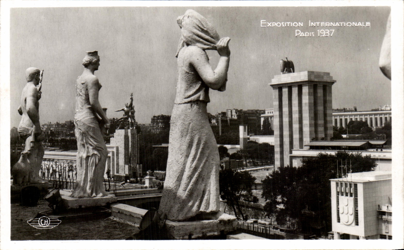 CPA Exposition Internationale Paris 1937 Vue generale prise du pavillon d'Italie