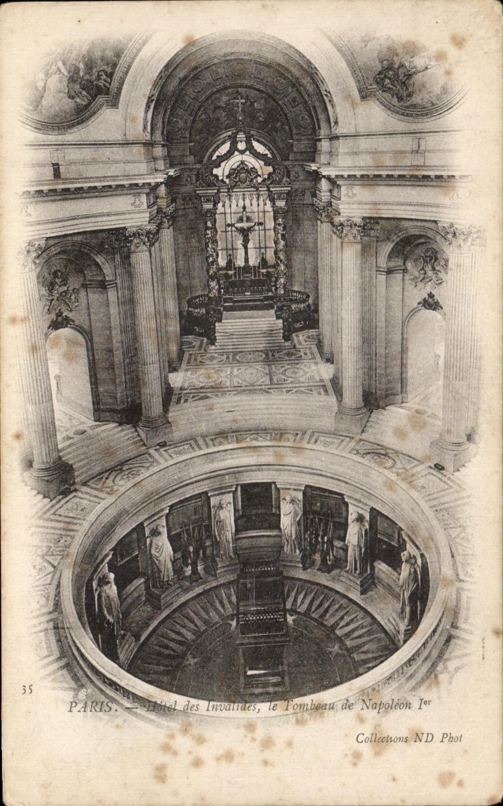 CPA Paris des Invalides le Tombeau Napoleon 1er
